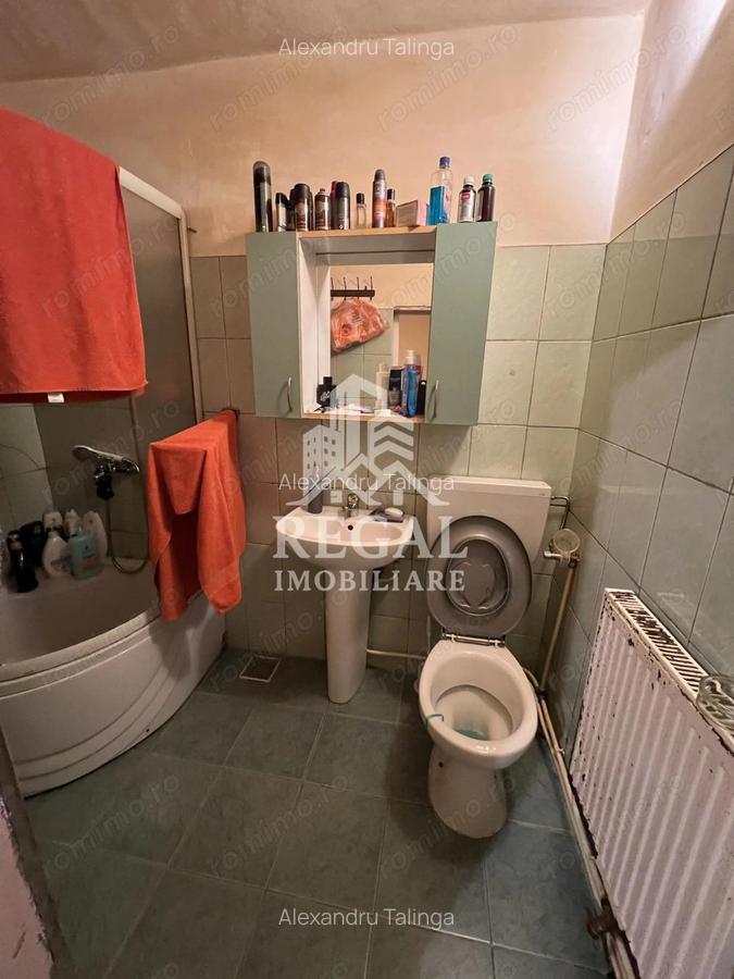 Casa spa?ioasa pe strada Carpa?i zona Ceangai - 3 Casa spa?ioasa pe strada Carpa?i zona Ceangai - 3