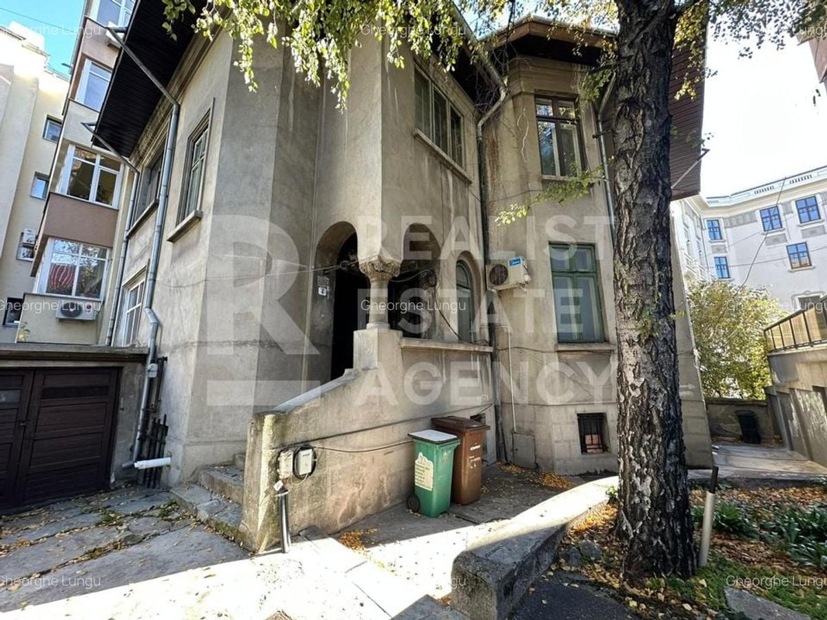 Vânzare, apartament cu 4 camere în vilă interbelică – Cismigiu - 1