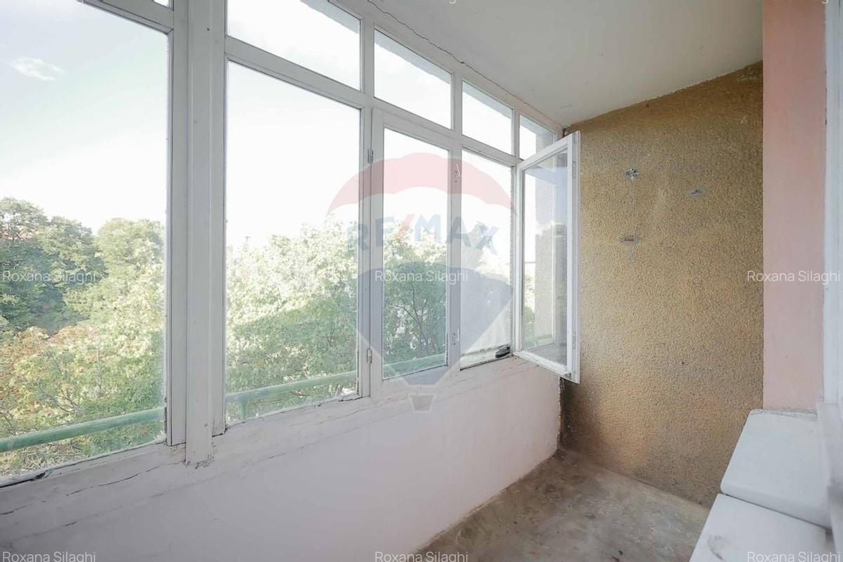 Apartament cu 3 camere de vanzare, zona Rogerius - 11