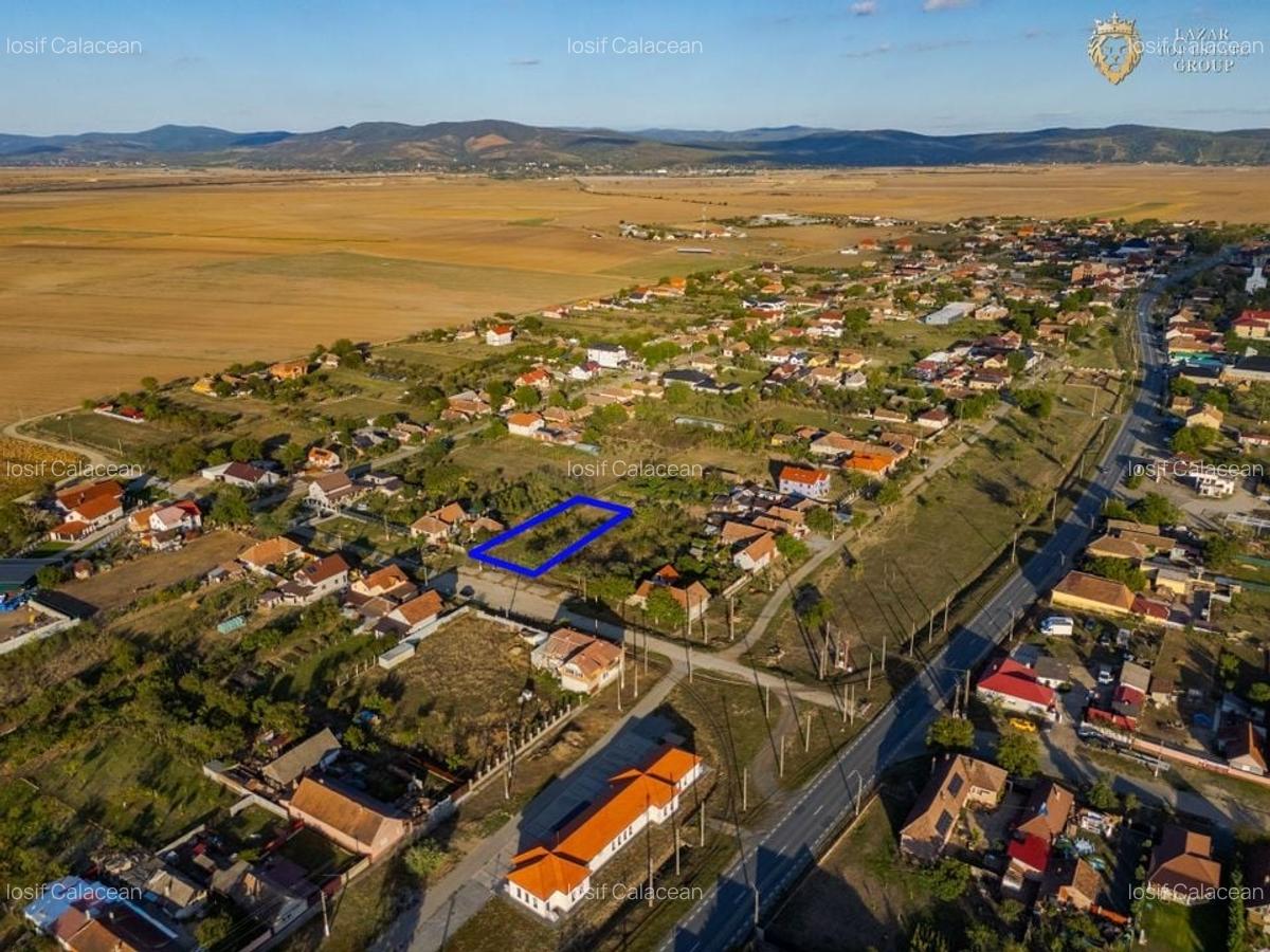 Teren Intravilan De Vanzare Sambateni - 3
