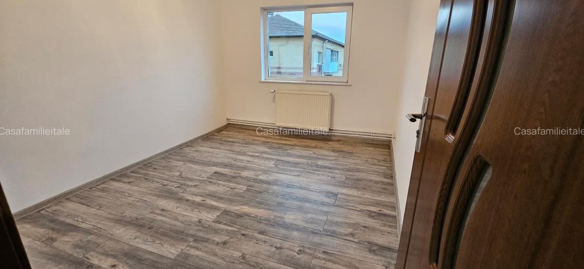 Model mare!!!!! 88.000 euro .. 3 camere  .. zona Lipovei - 7