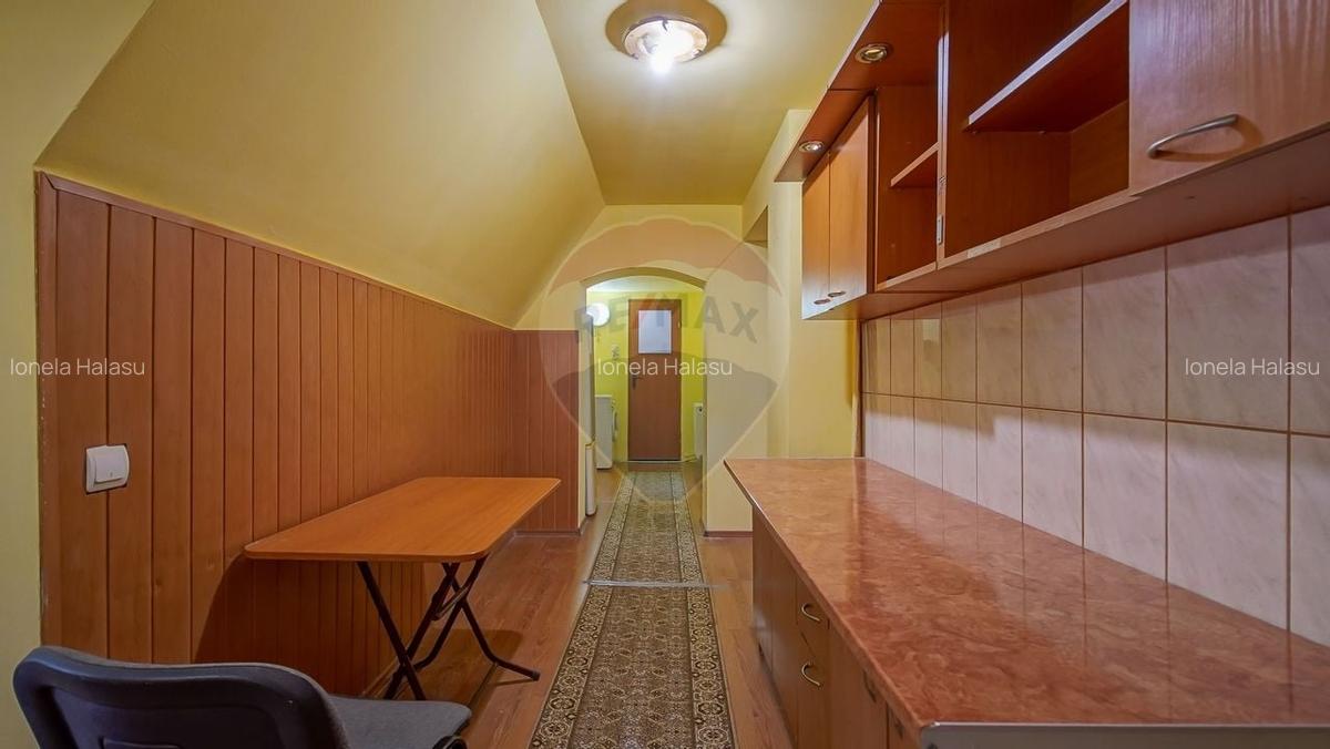 Apartament cu 3 camere decomandat în Centrul Istoric - 9