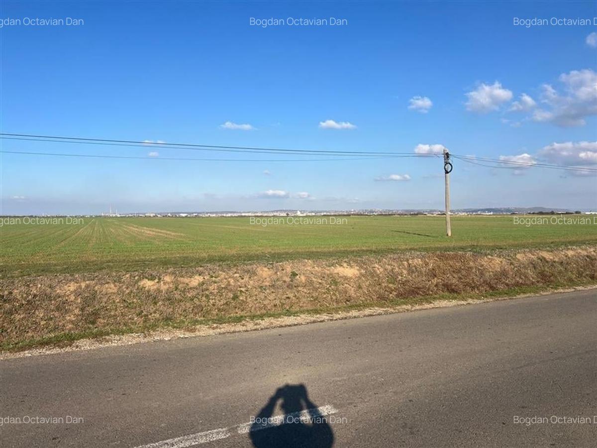 RECO Teren Unicat Spre Livada - 4