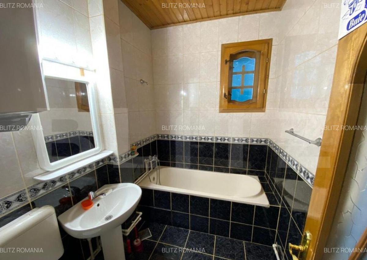Vila cu potential de transformare in pensiune, 13 camere, Ti - 6
