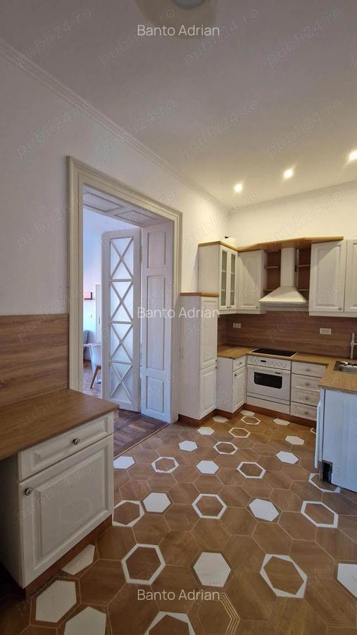 Proprietar Vand apartament zona centrala. - 2