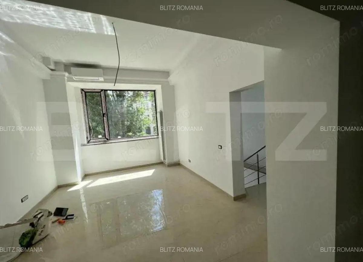 Spatiu comercial stradal, 230 mp, vad pietonal, zona Unirii - 6