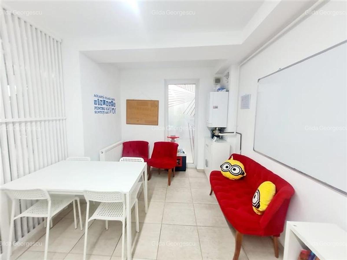 Spațiu comercial, 55 mp în Tractorul - 2