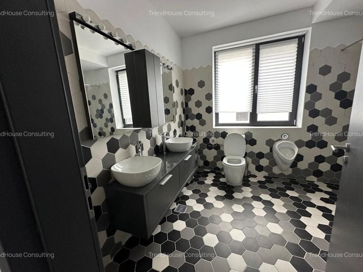 Vila Individuală Elegantă cu 6 camere, Curte Proprie–Padurea Baneasa - 10