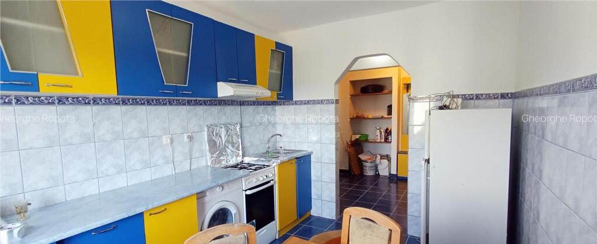 Apartament ultracentral in Moldova Noua, 2cam. decomandat - 6