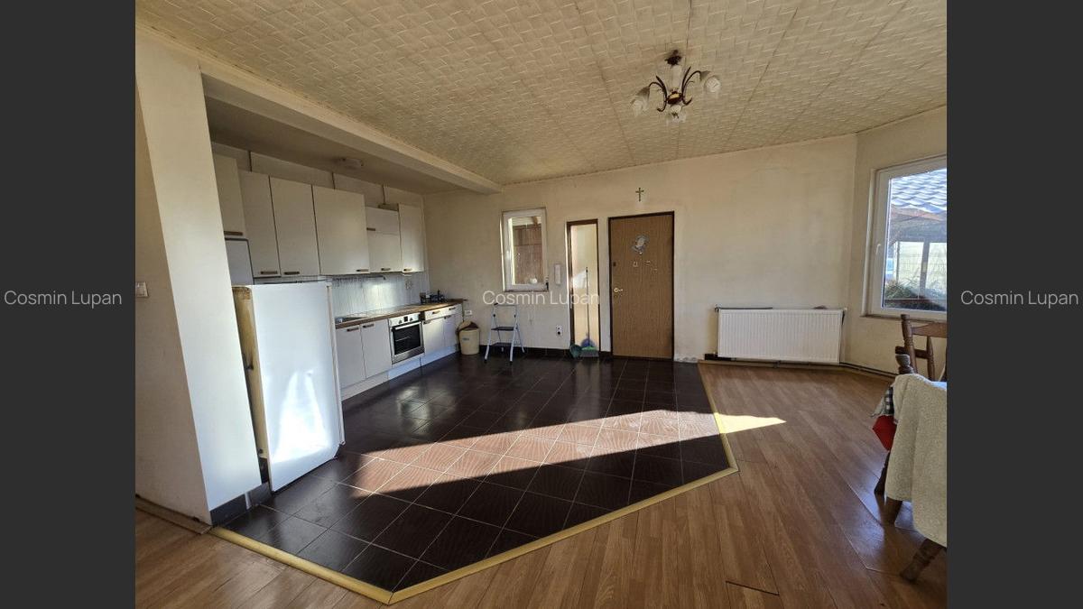 Casa + teren 2000 m? de vanzare, sat Sasar, zona foarte linistita - 1