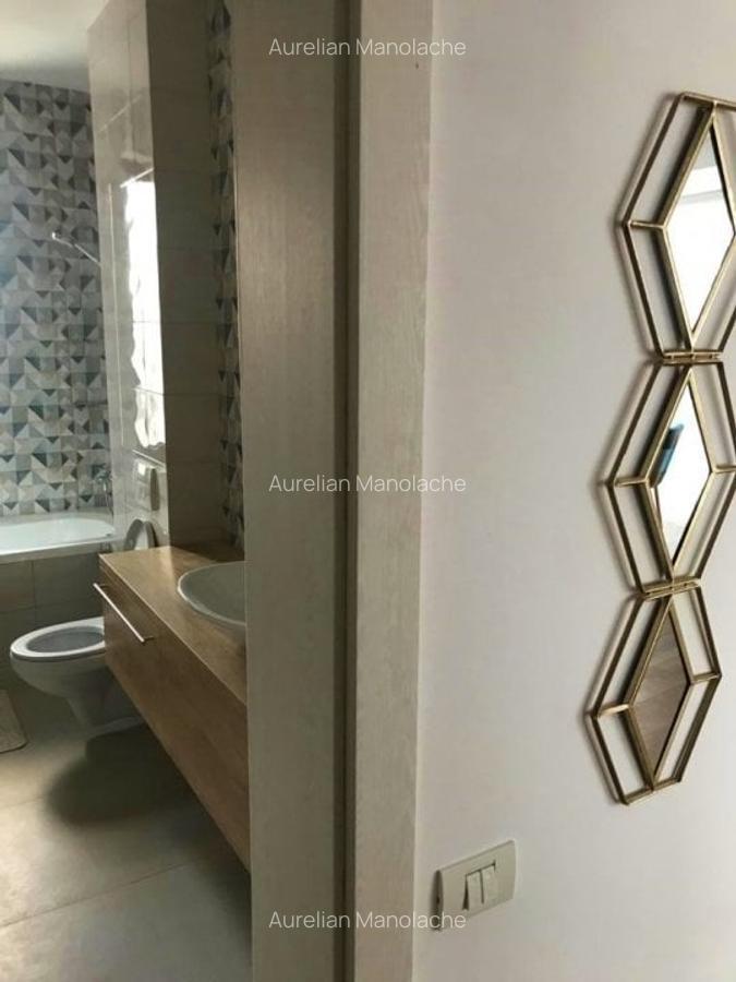 Apartament lux, frontal la mare, complet nou, cu garaj subteran - 13