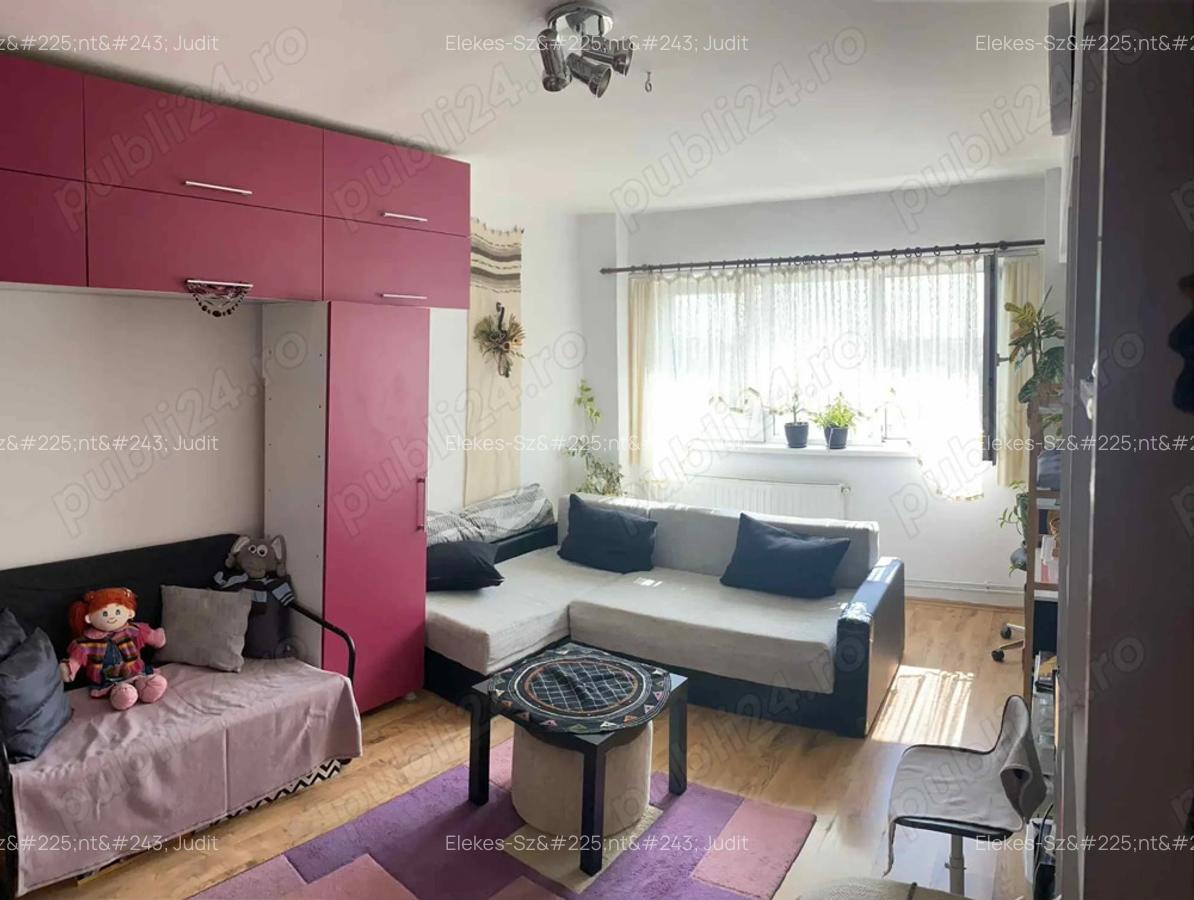 Apartament de vanzare 3camere - 1