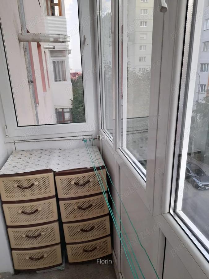 Apartament 3 camere, zona Vasile Aaron, de vanzare - 2