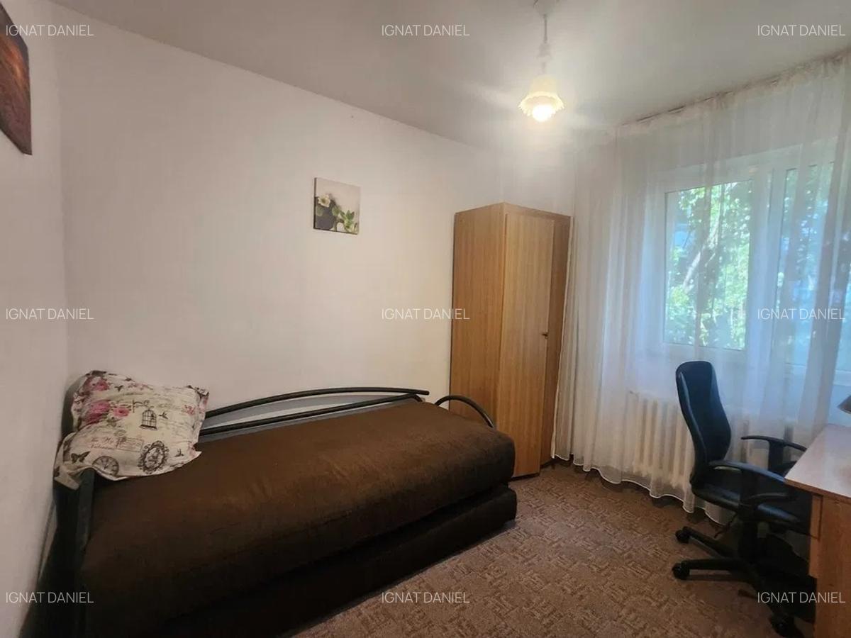 Apartament cu 2 camere, decomandat, zona Podu de Piatra - 3
