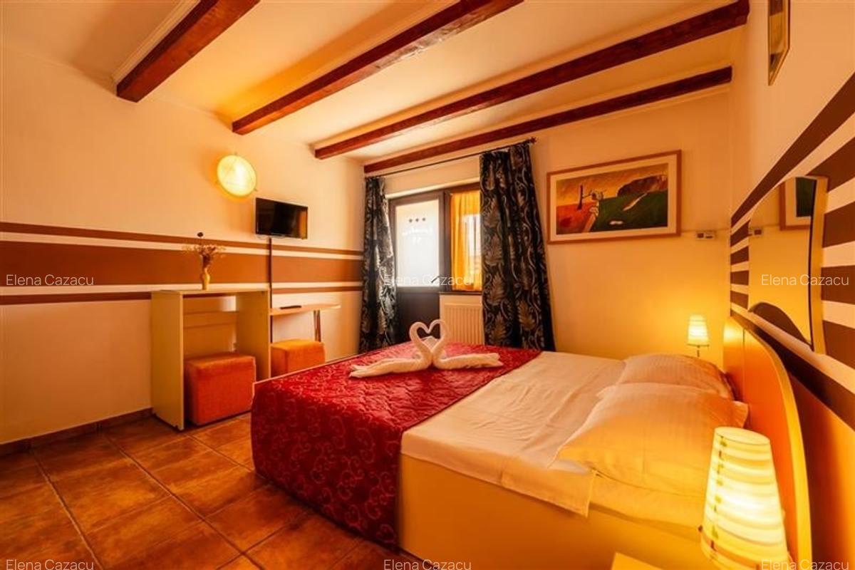 Hotel/Pensiune, 362 mp în Central - 19