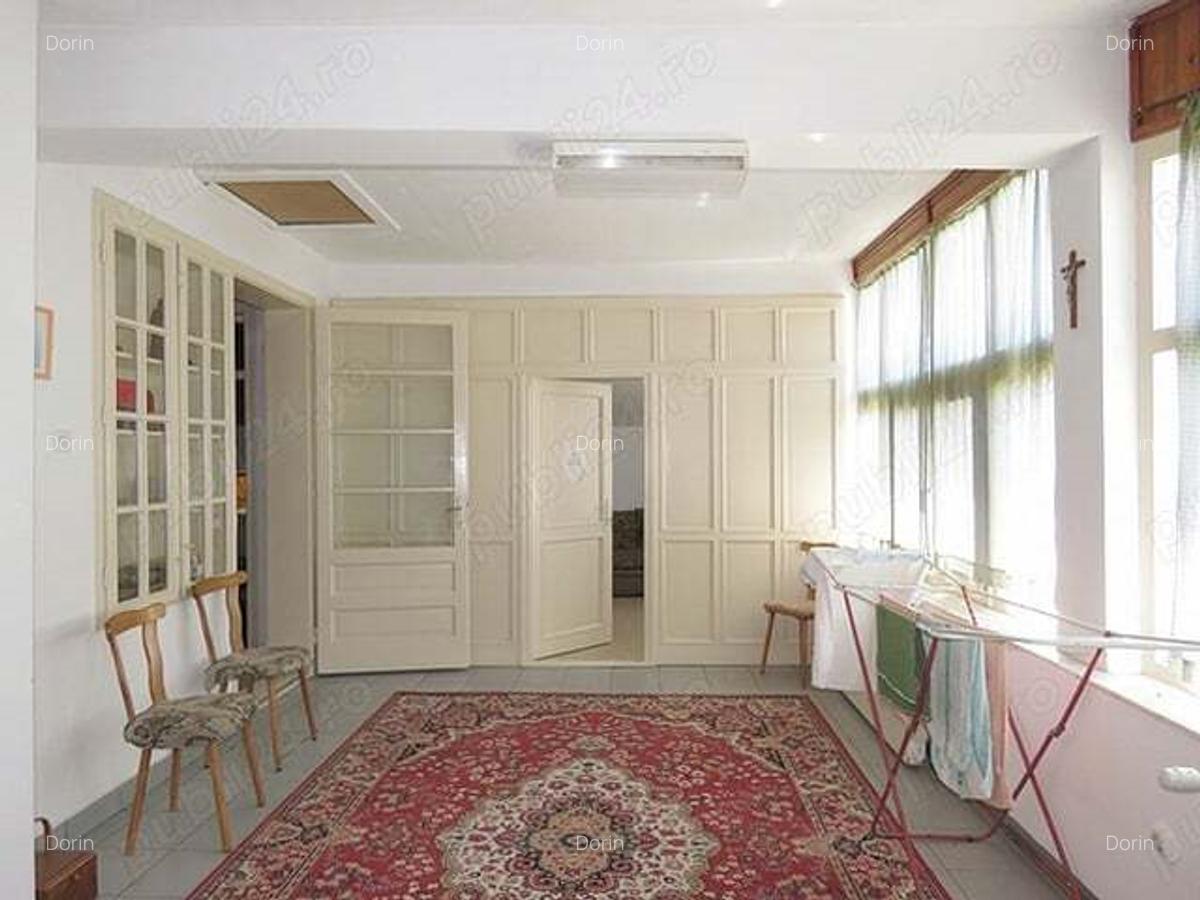 De vanzare casa mare P+M cu anexe in Beius - 4