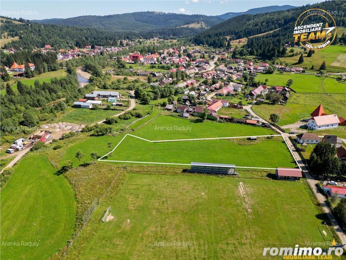 FILM! Context favorabil:Teren intravilan, 5.500mp, zona pitoreasca Comandau - 2