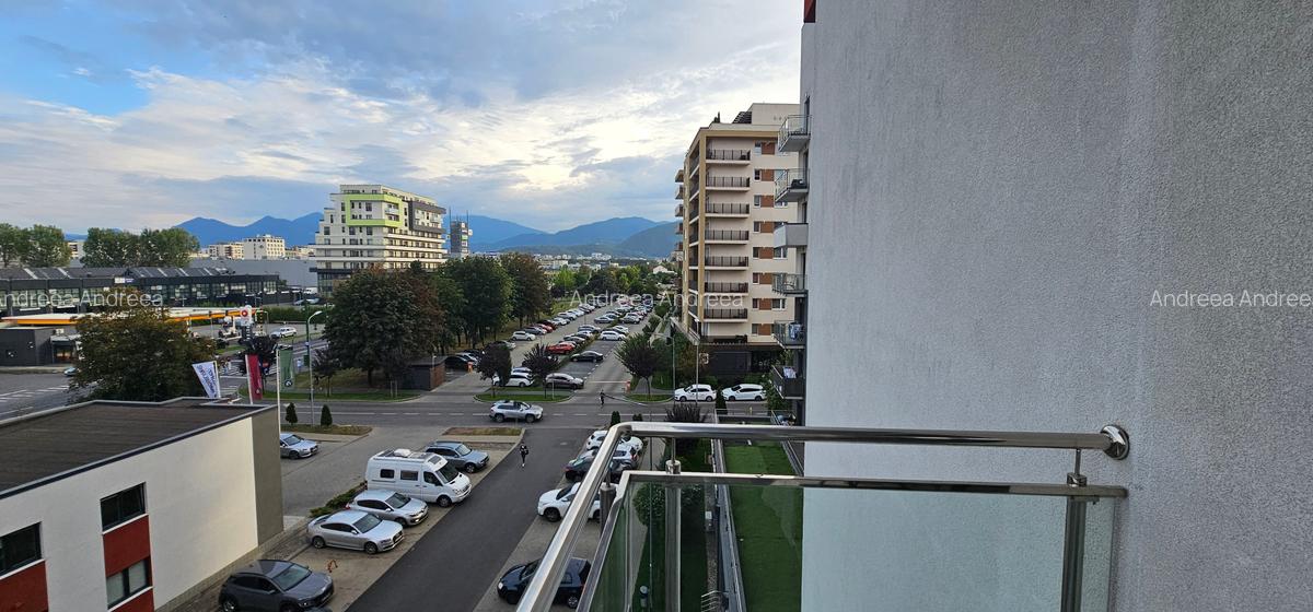 Apartament cu 3 camere de inchiriat zona Tractorul bloc nou - 24