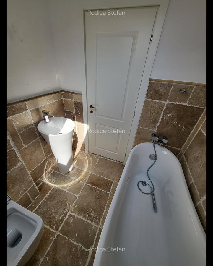 Apartament cu 3 camere semidecomandat în Bucureștii Noi - 9