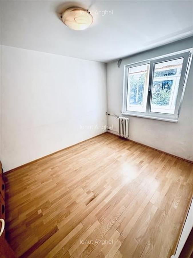 Vanzare apartament 2 camere Tei - 1
