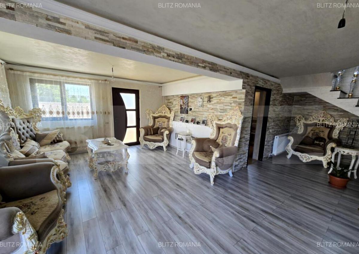 Casa cu 5 camere + garaj , situata in Valea Ursului - 9