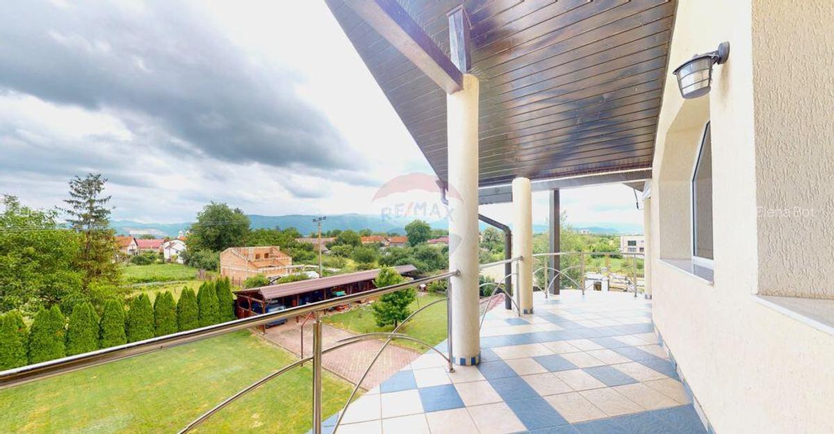 Vila deosebita cu gradina superba ?i panoramai... - 12