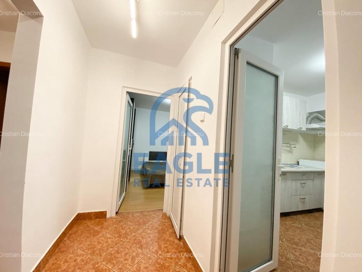 Piata Brotacei - 2 Camere decomandat Et. 1 cu balcon pe termen lung - 17