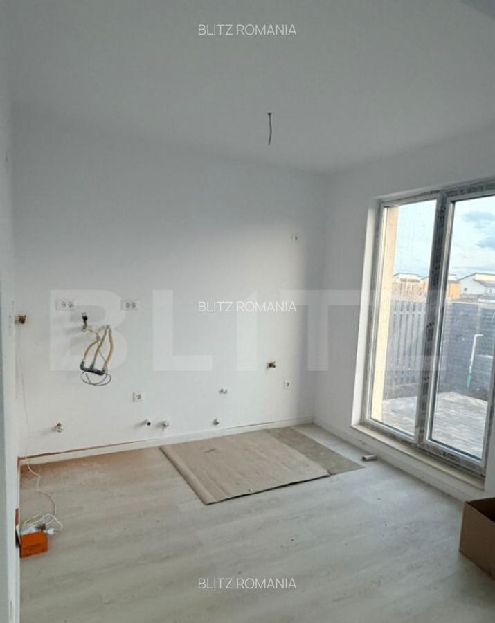 Casa de vanzare in Sanpetru teren 300 m2, suprafa? - 8