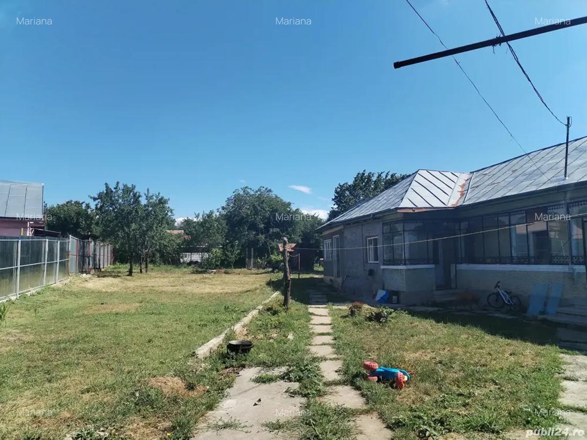 Vand casa cu teren 2000mp Baicoi Prahova - 2