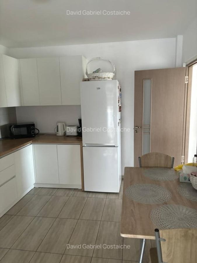 Casa cu 5 Camere in Dezmir - 9
