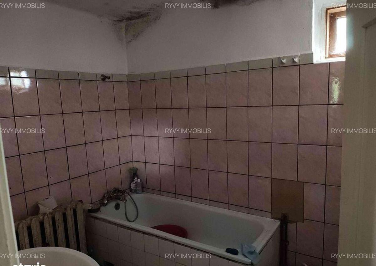 Casa complet renovata, pentru locuin?a sau pensiune t... - 8