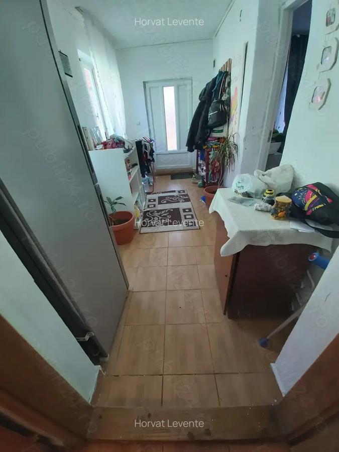 Vand casa in Vanatori jud Mure la 10 km de Sighisoaras - 1