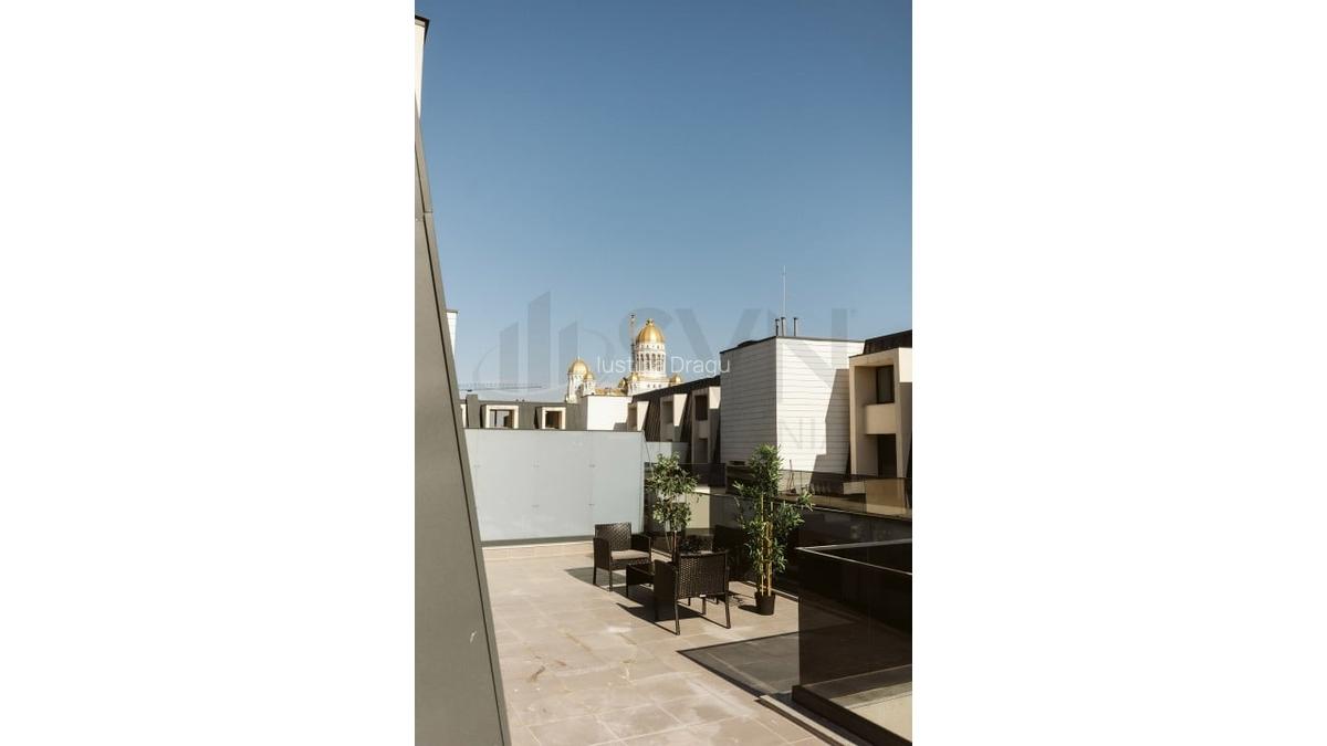 Apartament cu 2 camere semidecomandat în 13 Septembrie - 17