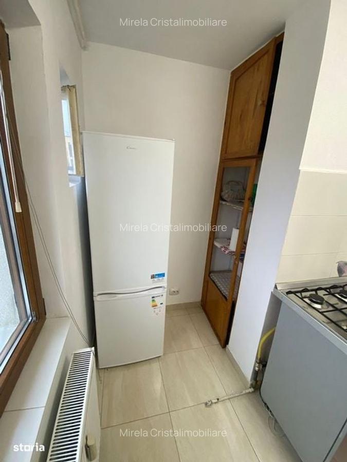 Vanzare Garsoniera 5 Minute Mall Vitan - 12