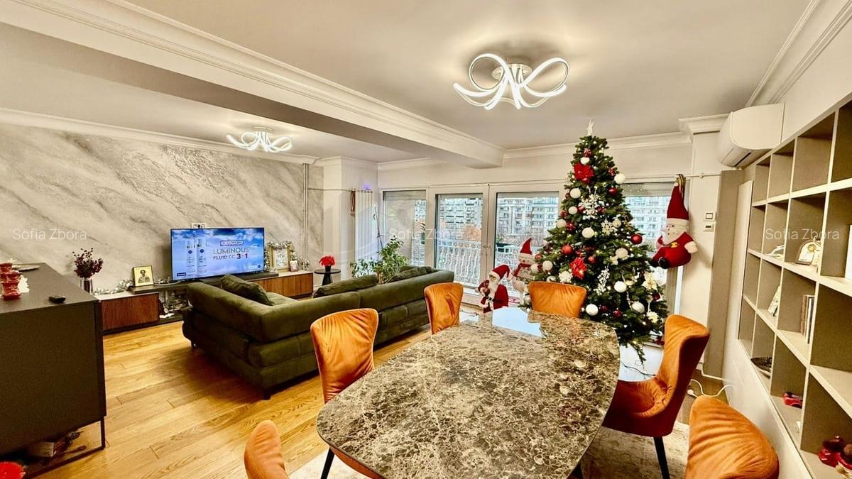 Apartament cu 4 camere decomandat în P-ța Unirii - 2