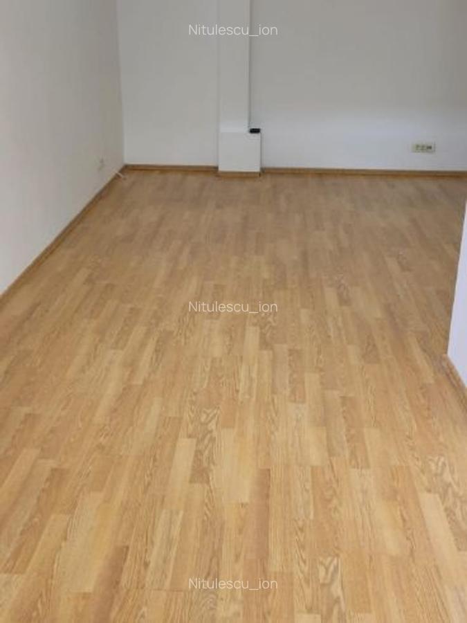 Proprietar inchiriez birou parter 50 mp - 2