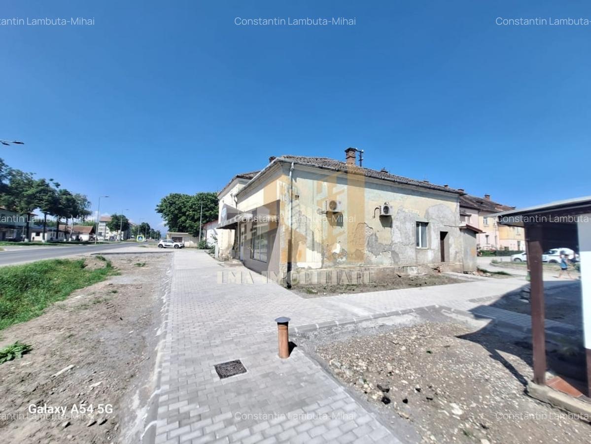 Casa si centru comercial Bod Colonie - 2