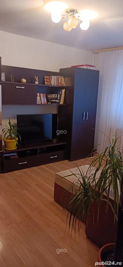 Inchiriez apartament - 2