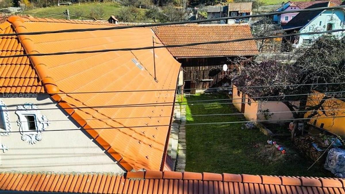 Resedinta traditionala saseasca restaurata, situata in inima localitatii - FILM! - 31