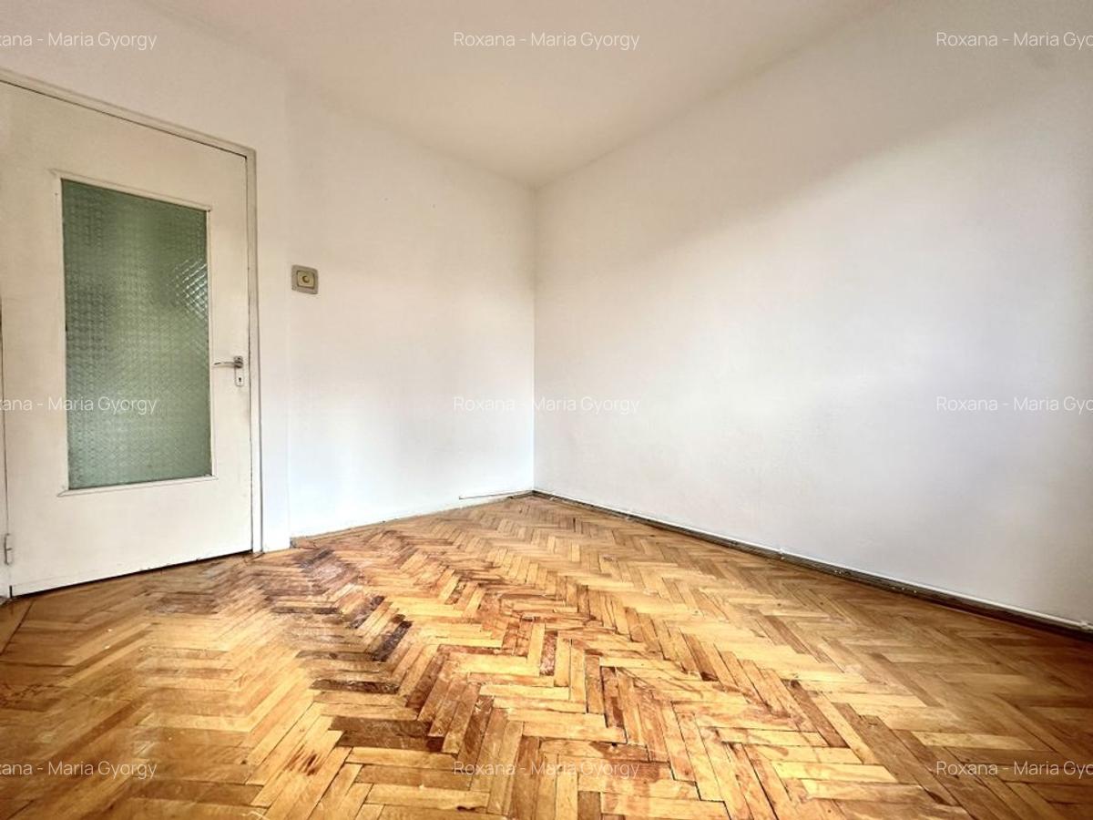 Apartament de vânzare 3 camere, zona Florilor - 3