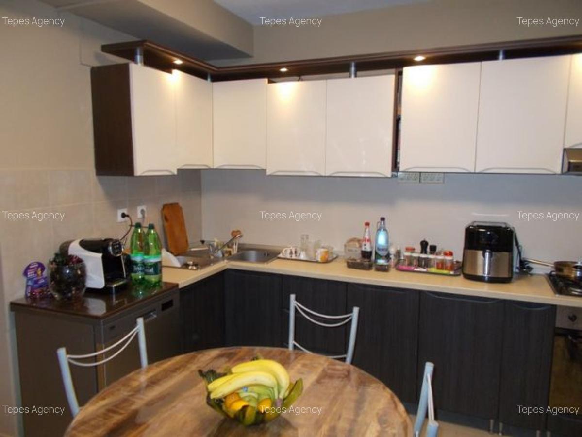 Vila, P+M, Timisoara, zona Selgros, 5 camere, teren 615 mp, mobilata, utilata - 5