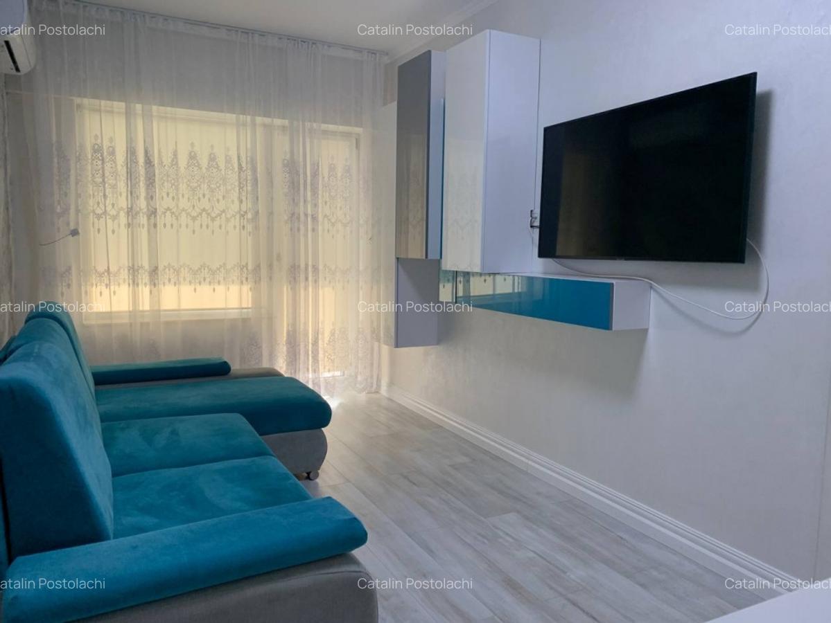 Se inchiriaza: apartament modern cu 3 camere la Royal Town, Copou - 3