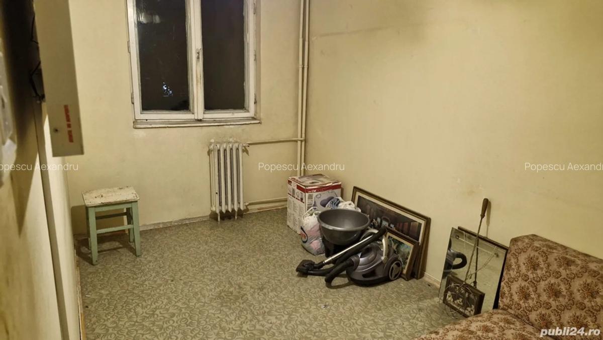 Vand apartament 3 camere decomandat nemobilat nerenovat Astra Berzei nr. 1 - 3