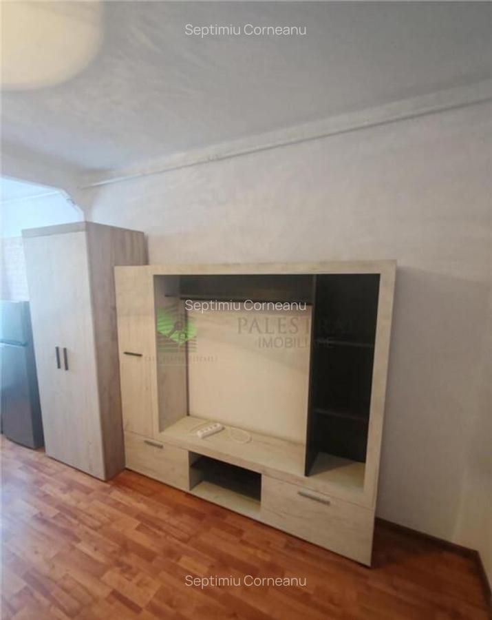 Garsoniera zona Judetean mobilata-utilata,300 Euro - 6