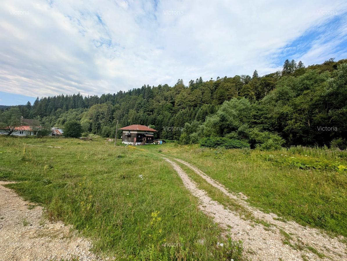 Predeal,P+1,casa din busteni,in spatele terenului-raul Prahova,posibil extindere - 3