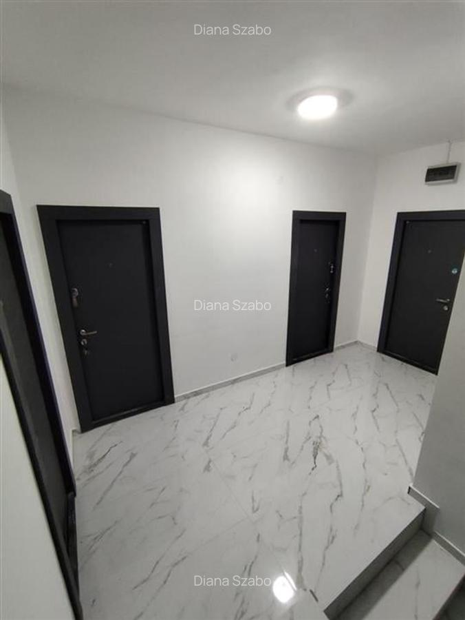 RECO Vila la cheie compartimentata in 16 ap in zona Spitalul Judetean - 2