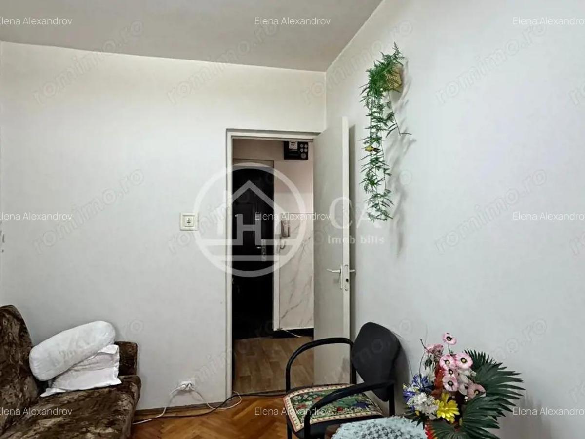 Apartament cu 3 camere de vanzare Str. Seleusului Zona Velenta,Oradea - 5