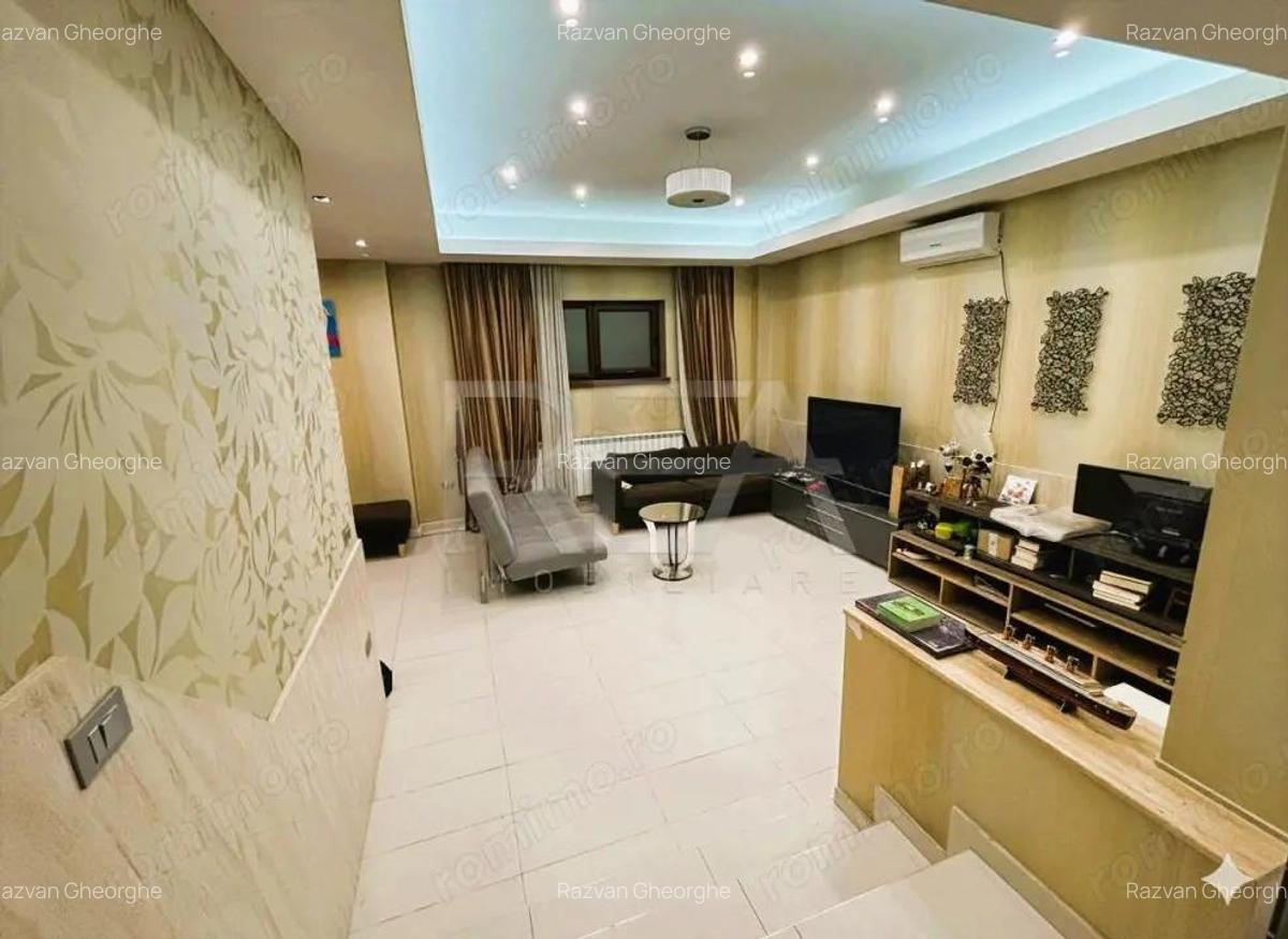 2 camere semidecomandat 82 mp, zona Mosilor - 1