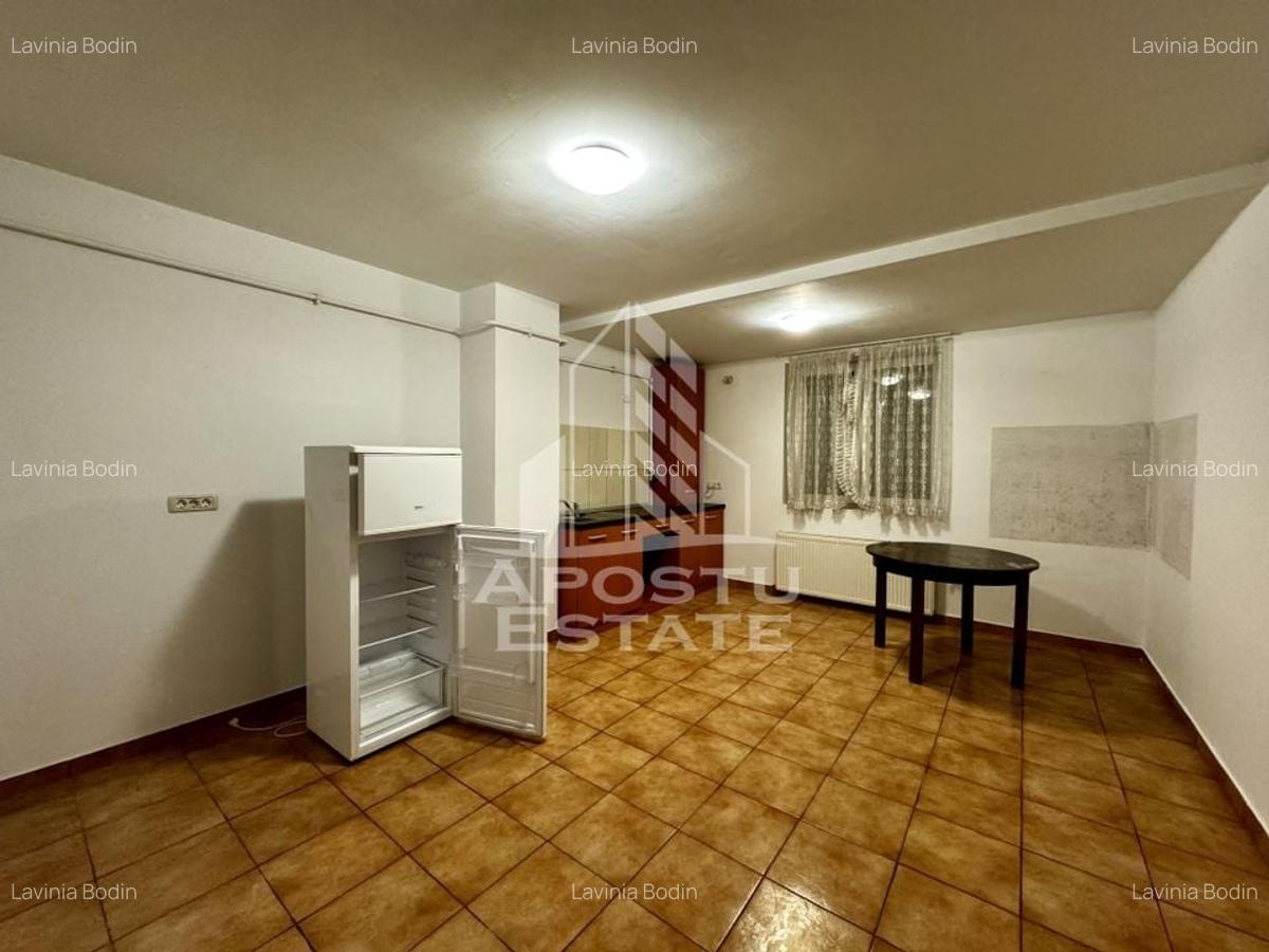 Apartament spatios cu 4 camere, in Ghiroda - 9