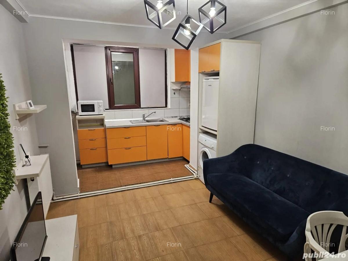 Propietar Inchiriez Apartament 2 camere Centru - 1